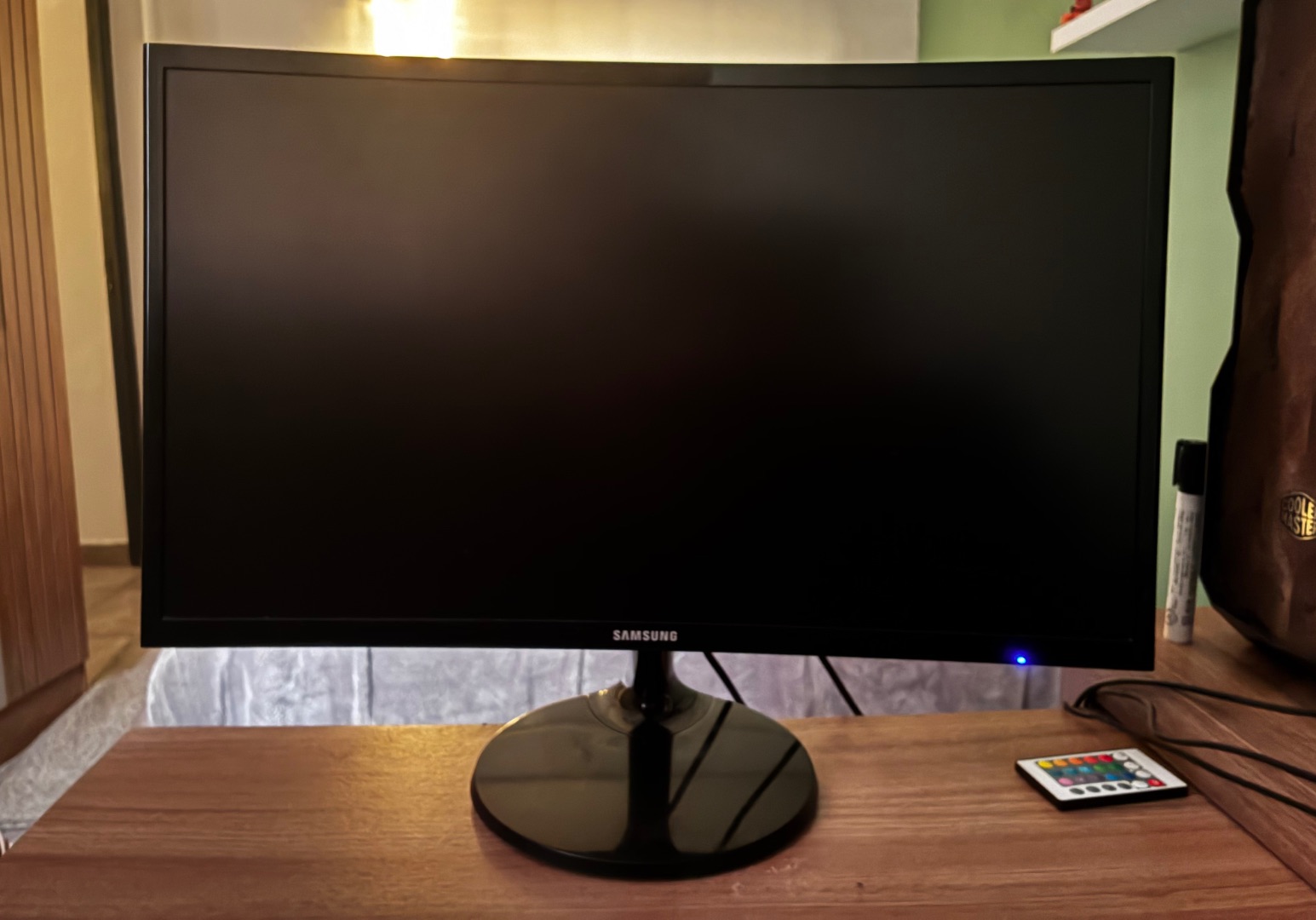 Samsung 24-inch Curved Full HD Monitor - Image 1 of 4