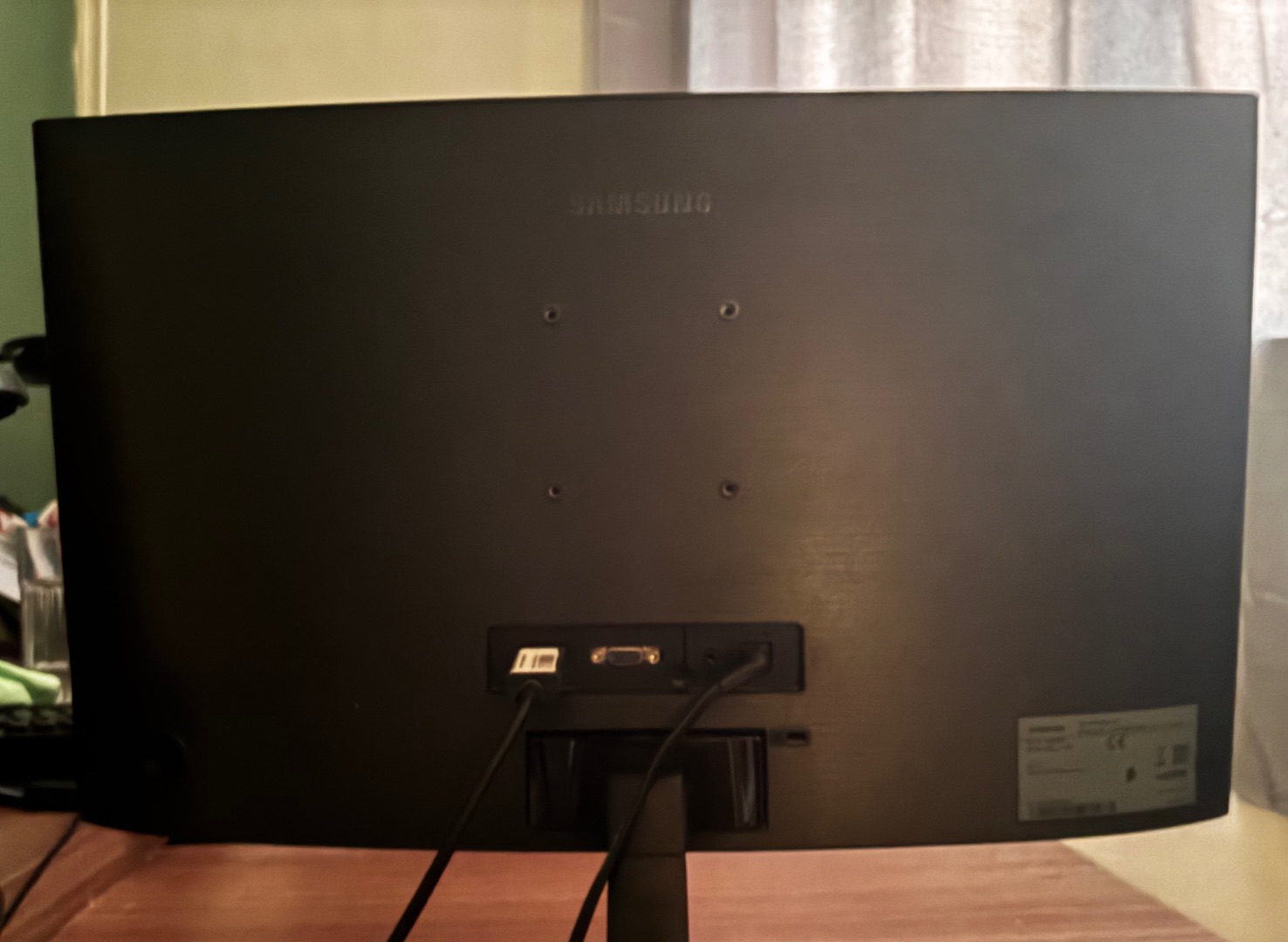 Samsung 24-inch Curved Full HD Monitor thumbnail 3