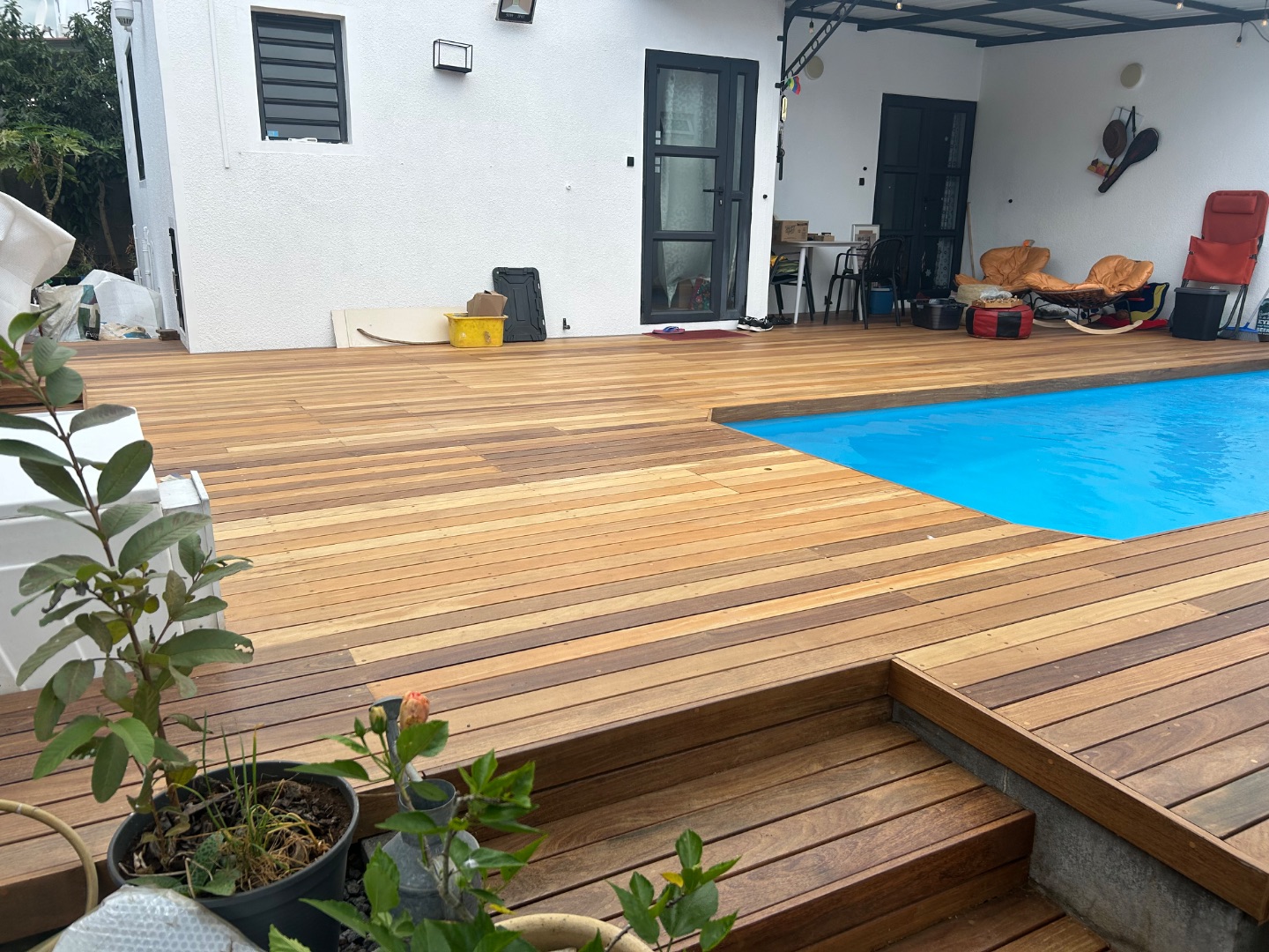 Wooden Decking Pool Surround thumbnail 3