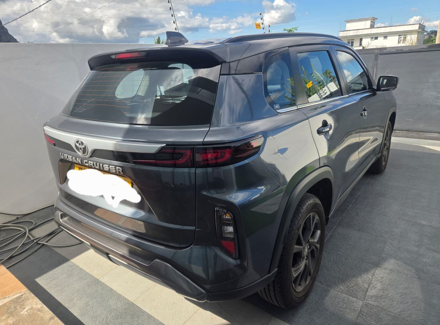 Toyota Urban Cruiser 2023 1.5L Automatic thumbnail 3
