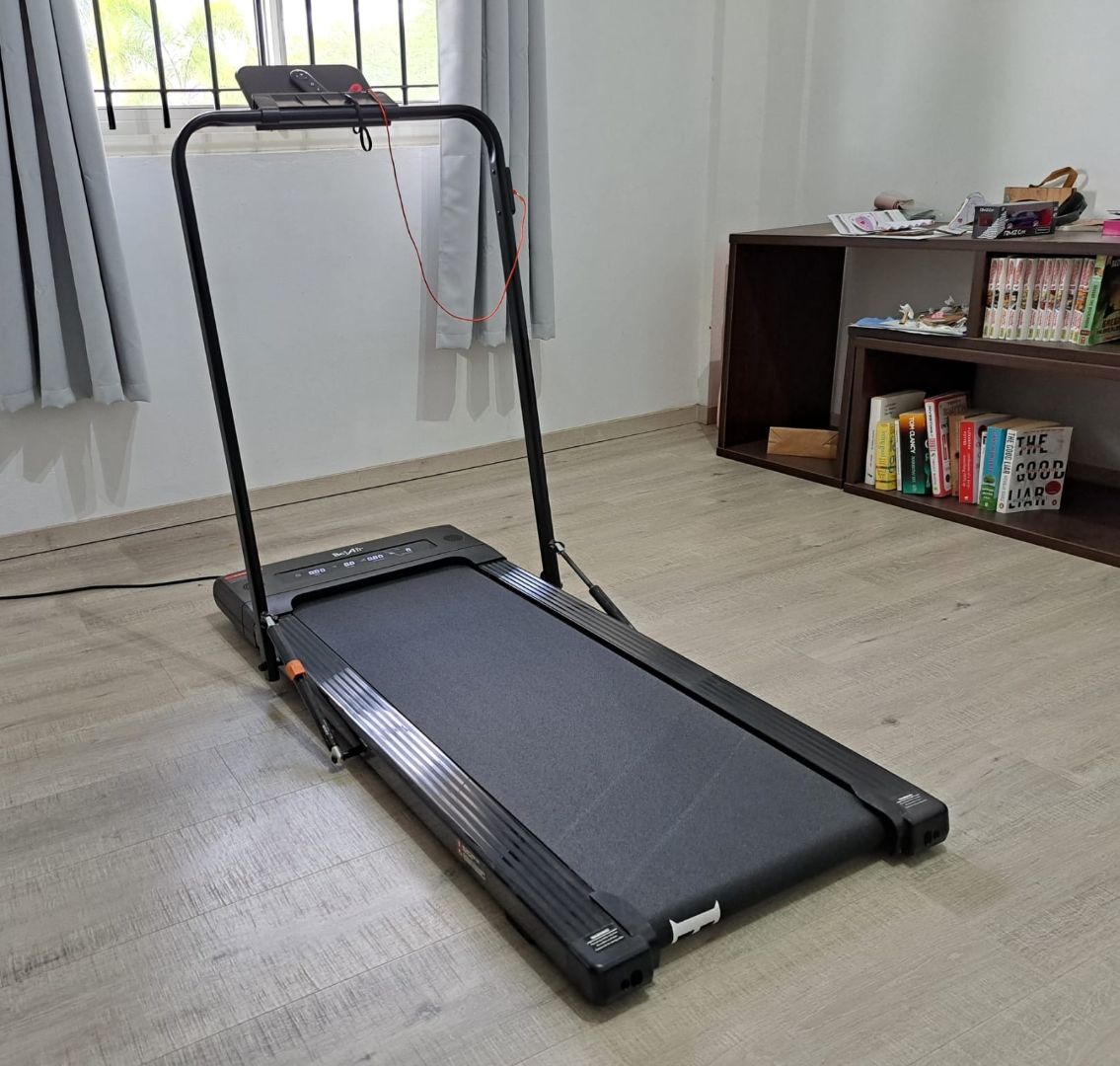 BelAir Motorized Treadmill Black