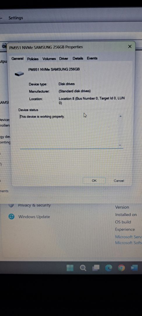 HP EliteBook 850 G3 Core i7 256GB Silver thumbnail 2