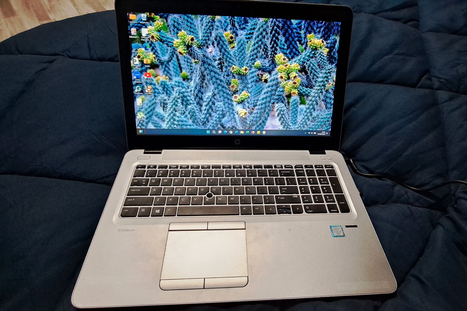HP EliteBook 850 G3 Core i7 256GB Silver thumbnail 4