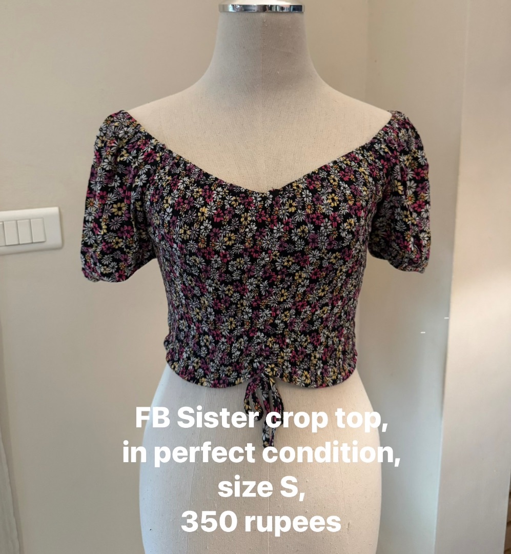 FB Sister Floral Crop Top Size S - Image 1 of 2
