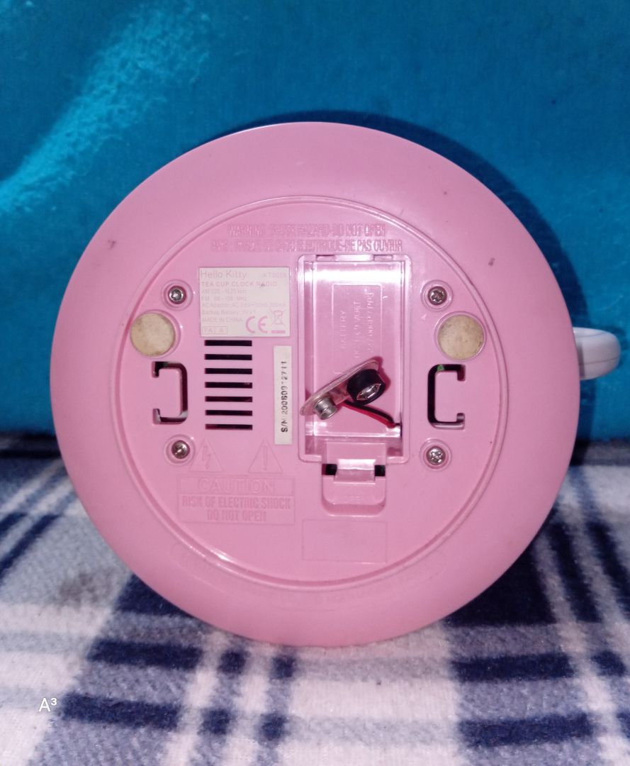 Hello Kitty Teacup Alarm Clock Radio Pink thumbnail 3