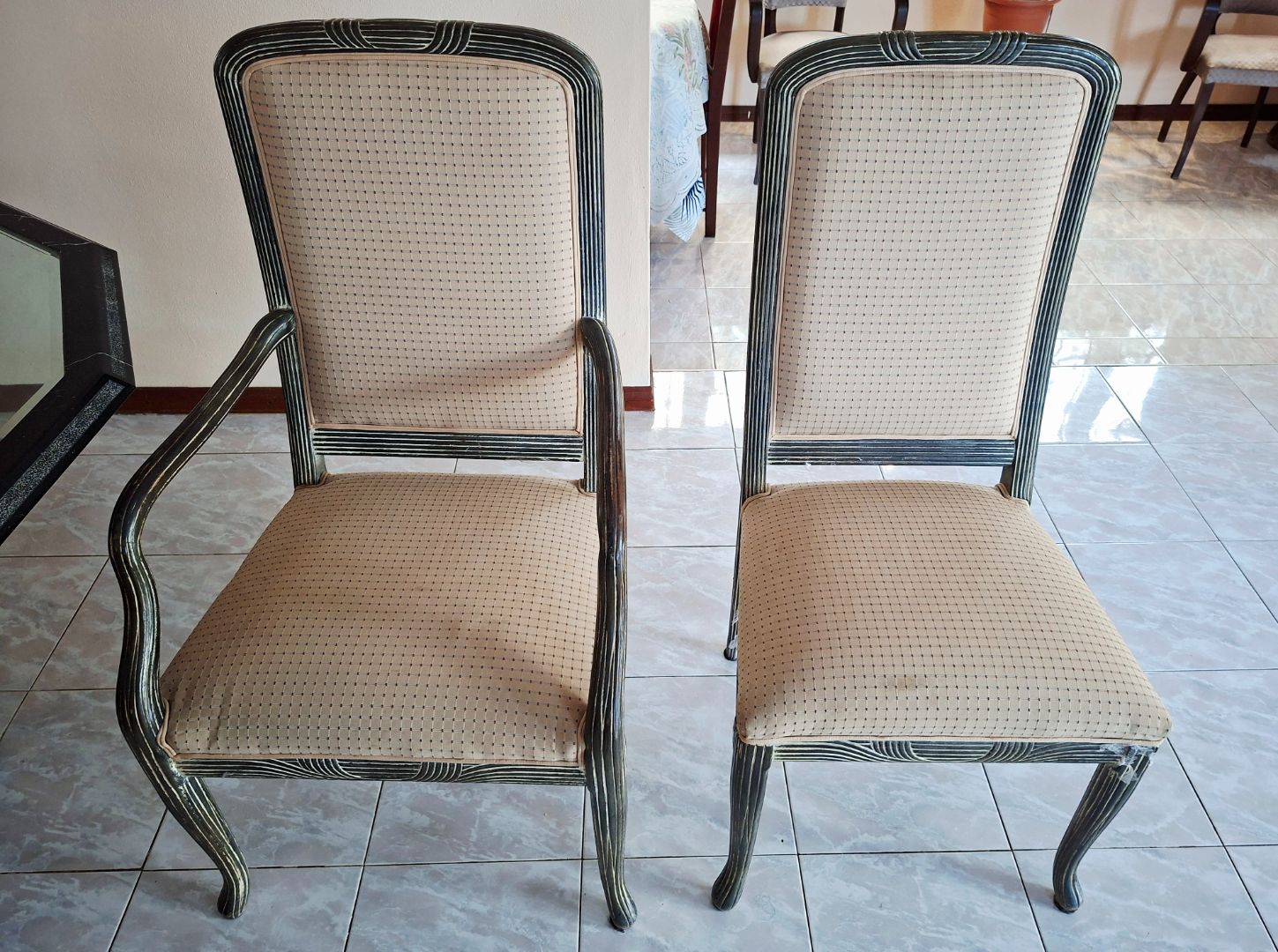 Marble and Glass Dining Table with 4 Chairs thumbnail 4