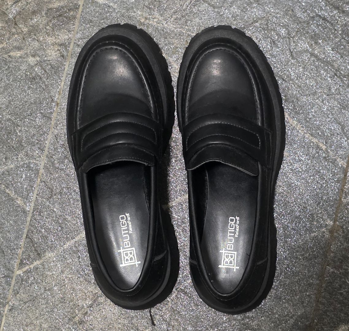 Butigo RelaxFoam Black Loafers
