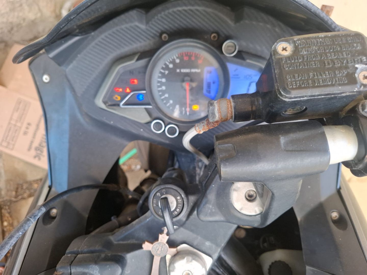Bajaj Pulsar RS200 200cc Manual thumbnail 4