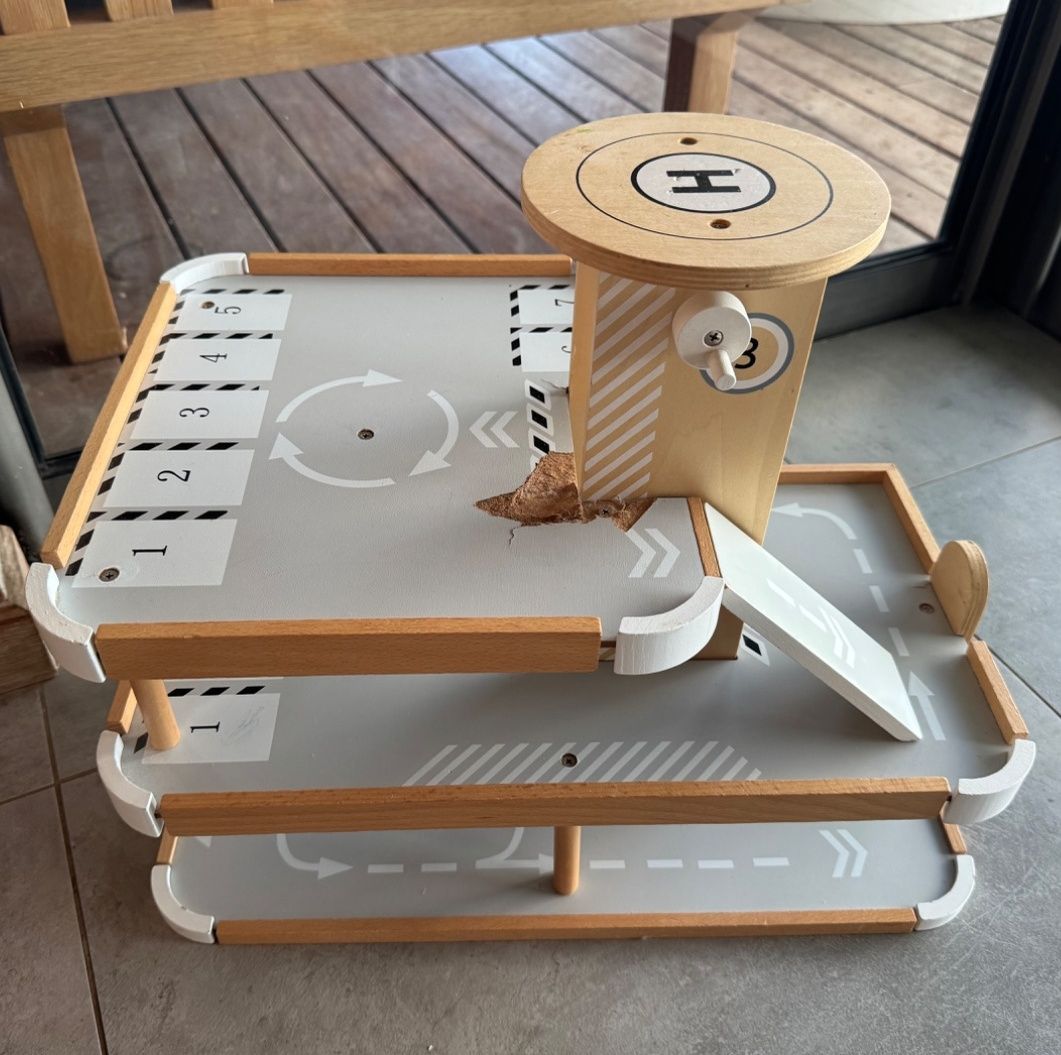 Petite Amélie Wooden Parking Garage Toy