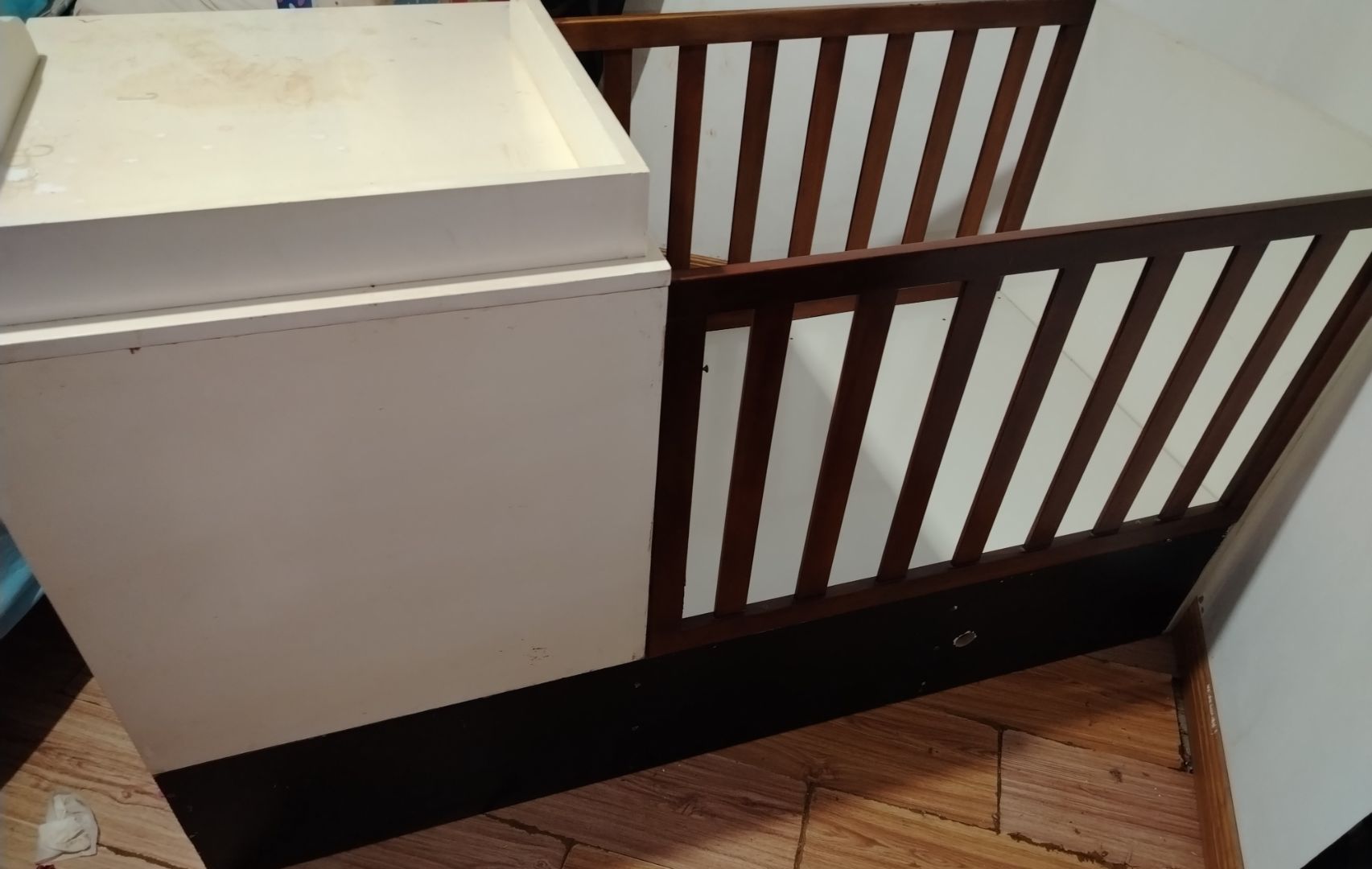 Baby Cot With Changing Unit And Drawers thumbnail 5