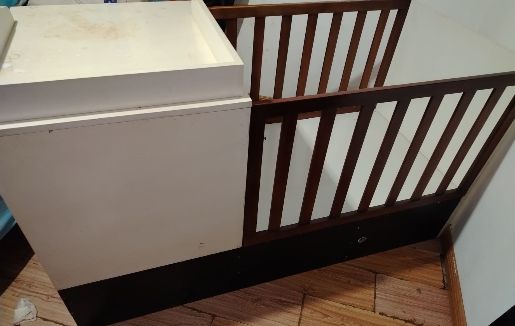Baby Cot With Changing Unit And Drawers thumbnail 3