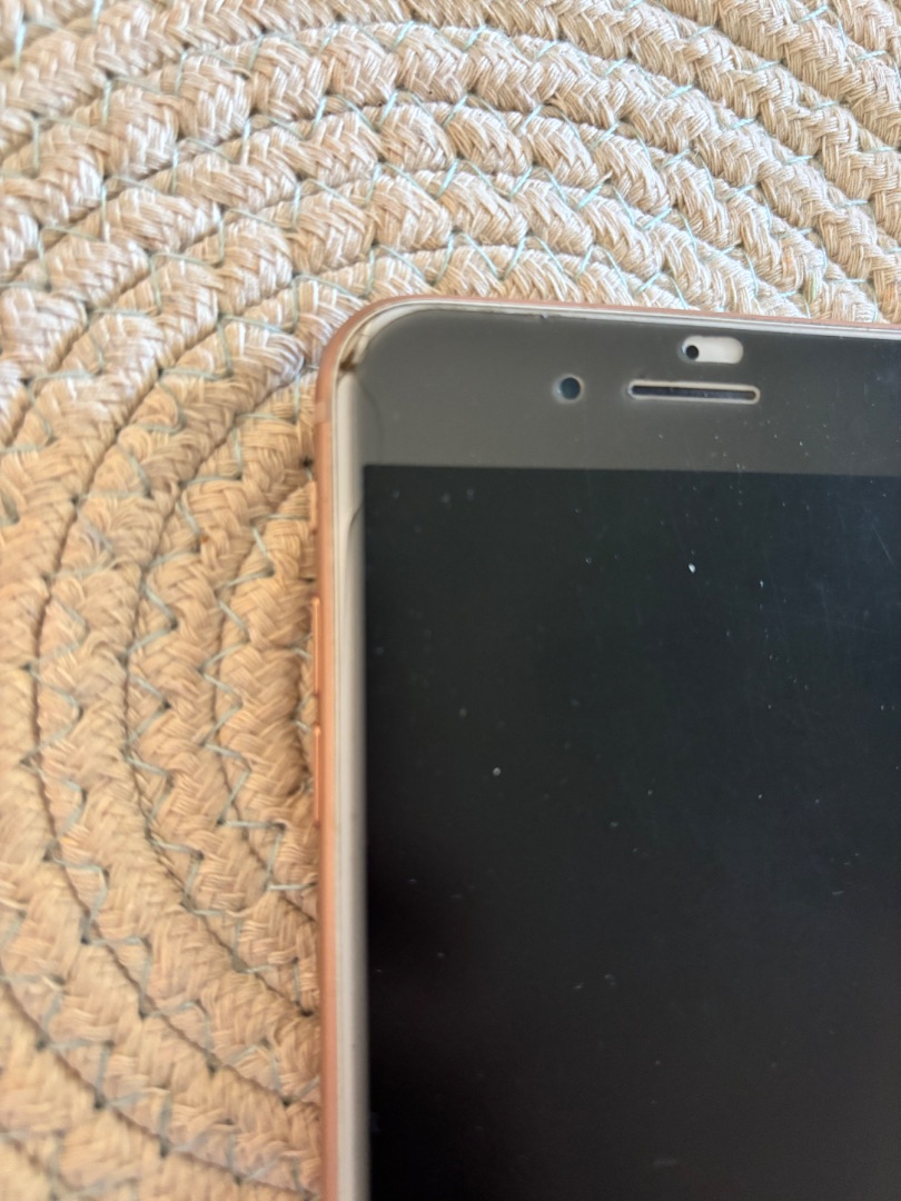 Apple iPhone 8 Plus 64GB Rose Gold thumbnail 5