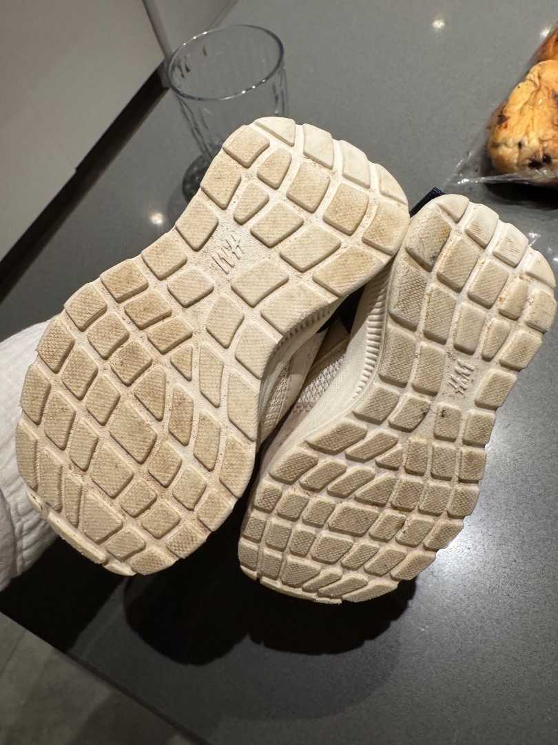 H&M Baby Sneakers Size 20/21 Beige Blue Yellow thumbnail 2