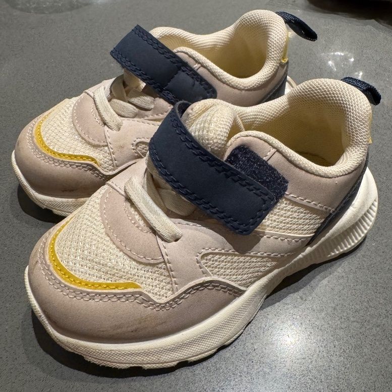 H&M Baby Sneakers Size 20/21 Beige Blue Yellow - Image 1 of 3