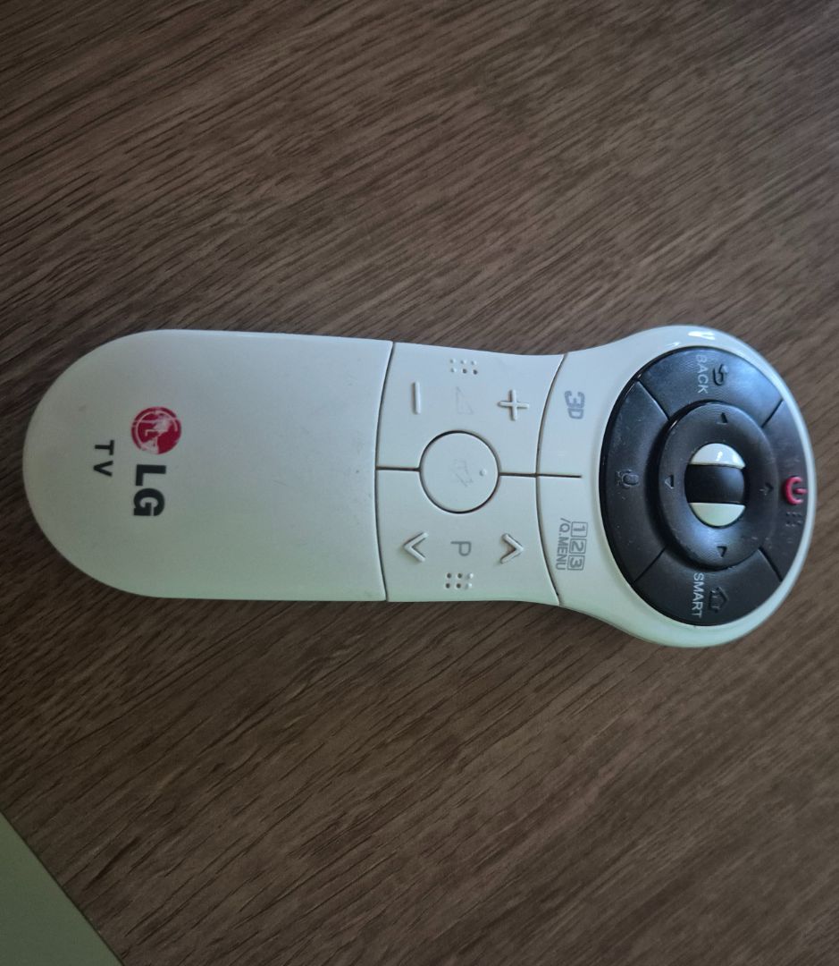 LG 55LA7400 55 inch Smart TV thumbnail 3