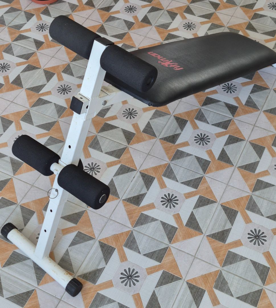 Fitman Sit Up Bench Black White