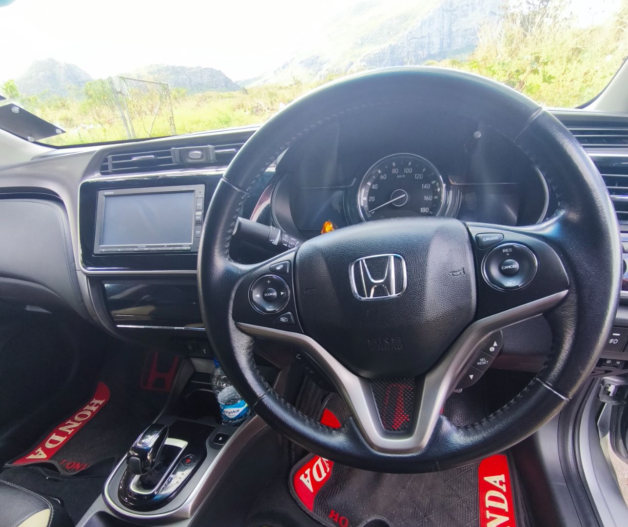 Honda Grace Hybrid 2018 1.5L Automatic thumbnail 8