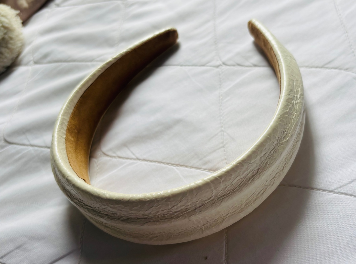 Cream Textured Padded Headband thumbnail 2