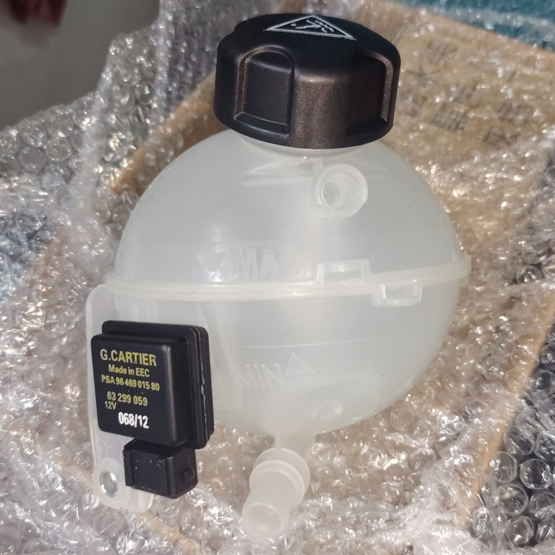 Coolant Expansion Tank for PSA Vehicles