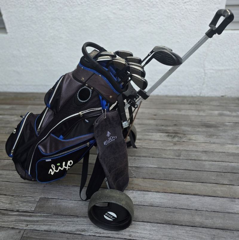 Spalding Golf Club Set with Bag and Trolley - Image 1 of 3