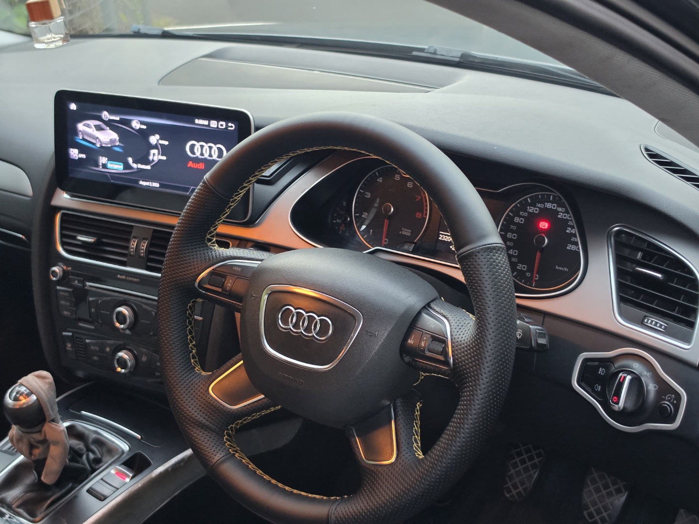Audi A4 2014 1.8 TFSI Manual thumbnail 9