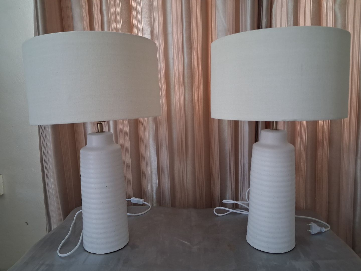 White Ceramic Table Lamp thumbnail 5
