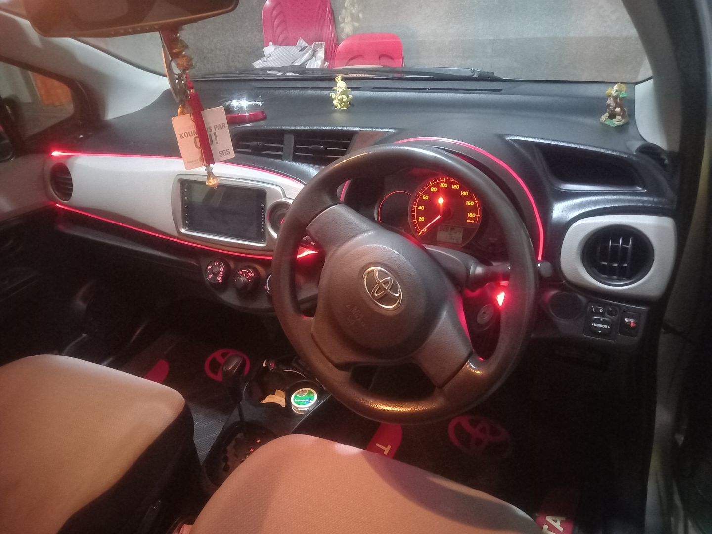 Toyota Vitz 2012 1.3L Automatic thumbnail 5