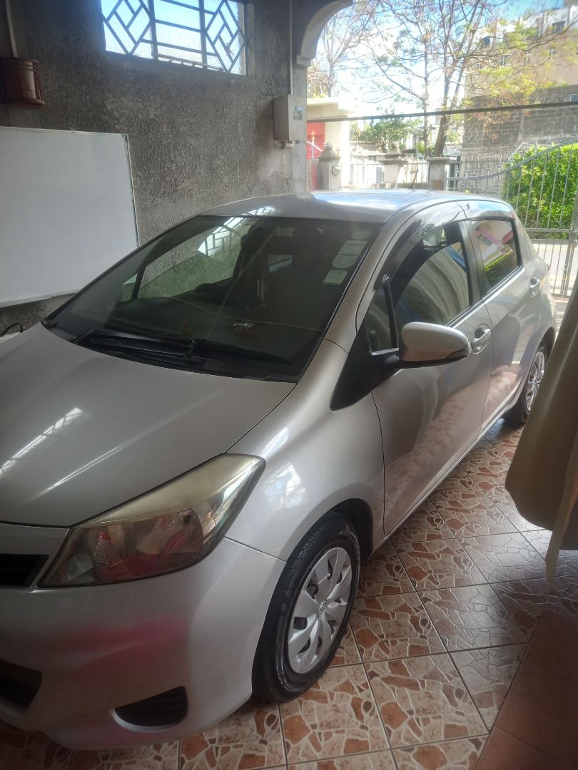 Toyota Vitz 2012 1.3L Automatic thumbnail 10