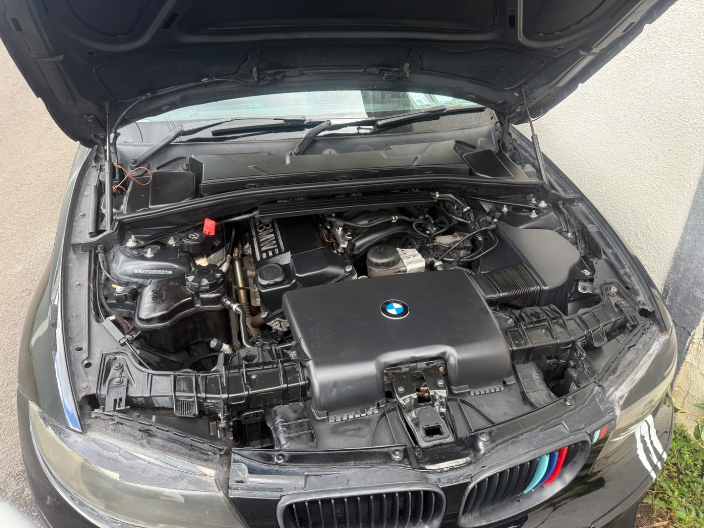 BMW 116i E87 2010 Driver Service thumbnail 6