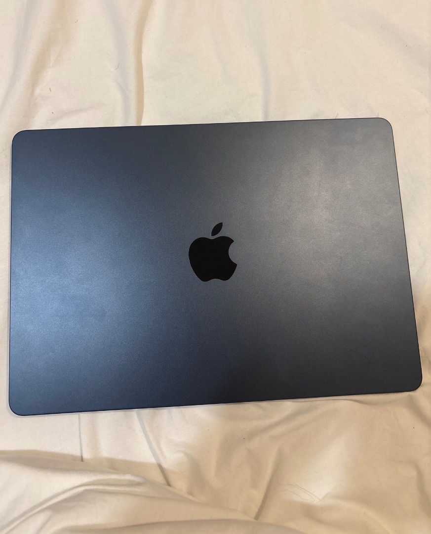 Apple MacBook Air M2 16GB RAM