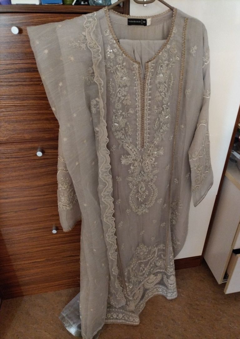 Saba & Sana Embroidered Grey Kurti Set Size M - Image 1 of 2