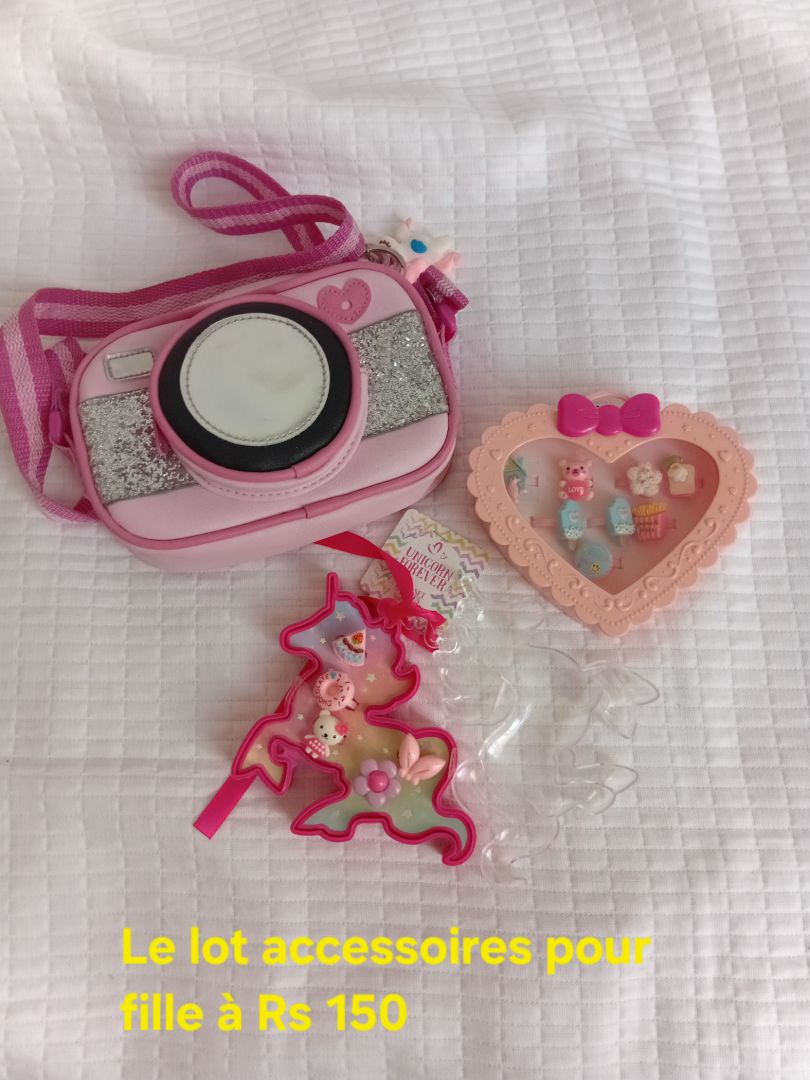 Pink accessories set for girls