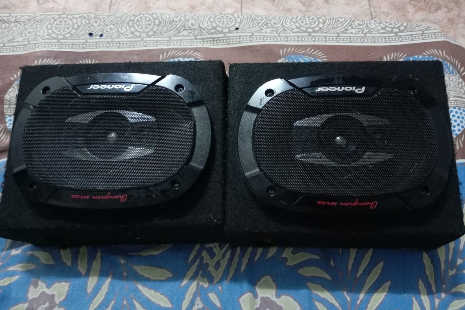 Car Audio System with Pioneer Speakers and Subwoofer - Image 1 of 4