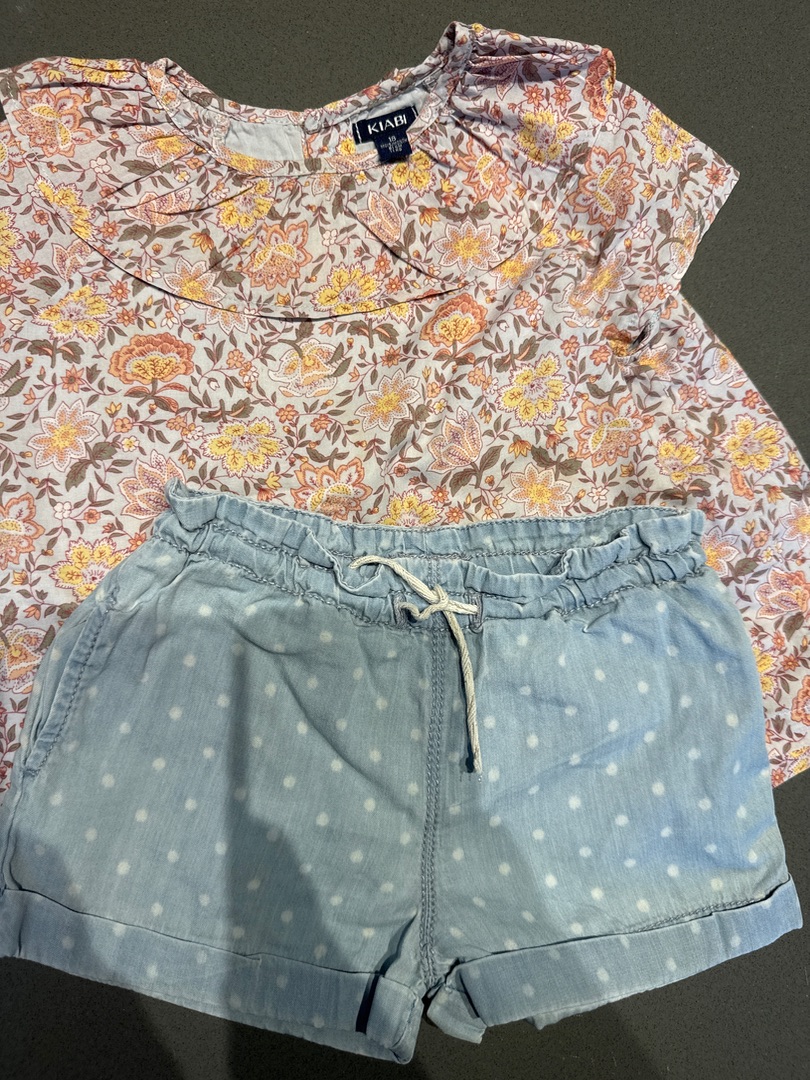 Kiabi Blouse and Monoprix Shorts Set 18 Months