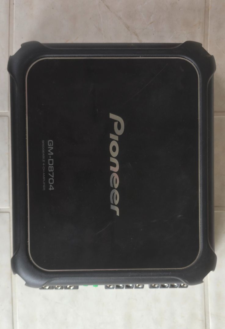 Pioneer GM-D8704 Amplifier