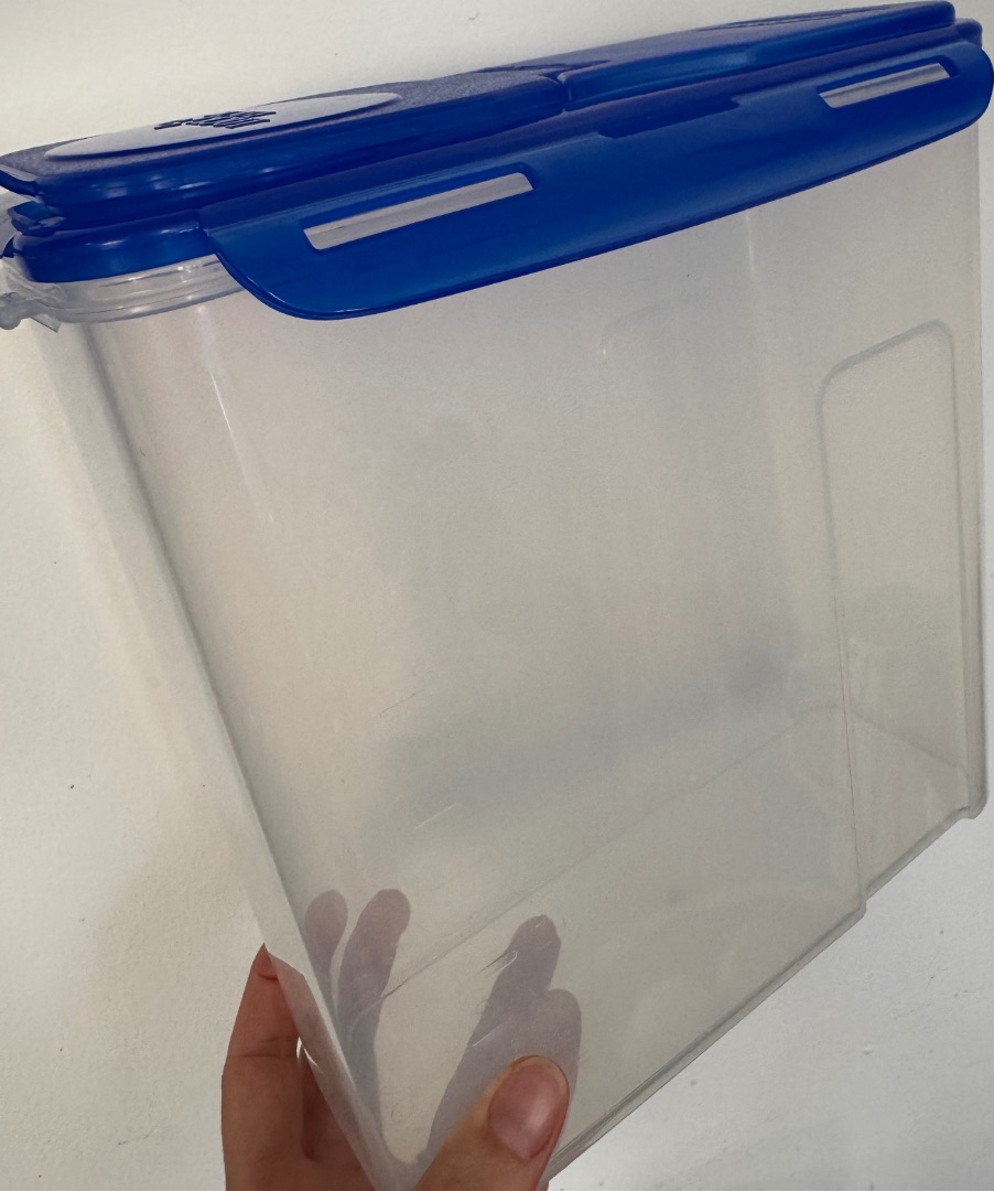 Lock & Lock Cereal Dispenser Containers Set of 4 thumbnail 4