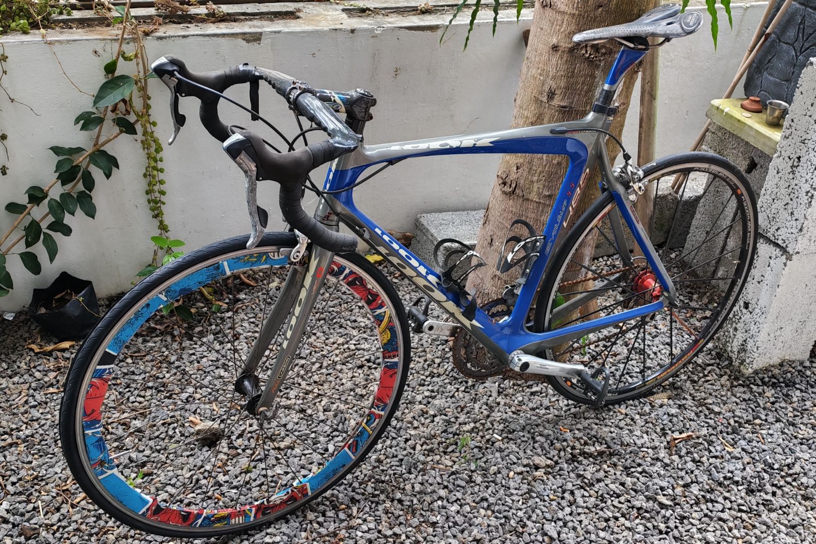 Look Carbon Road Bike Blue Silver