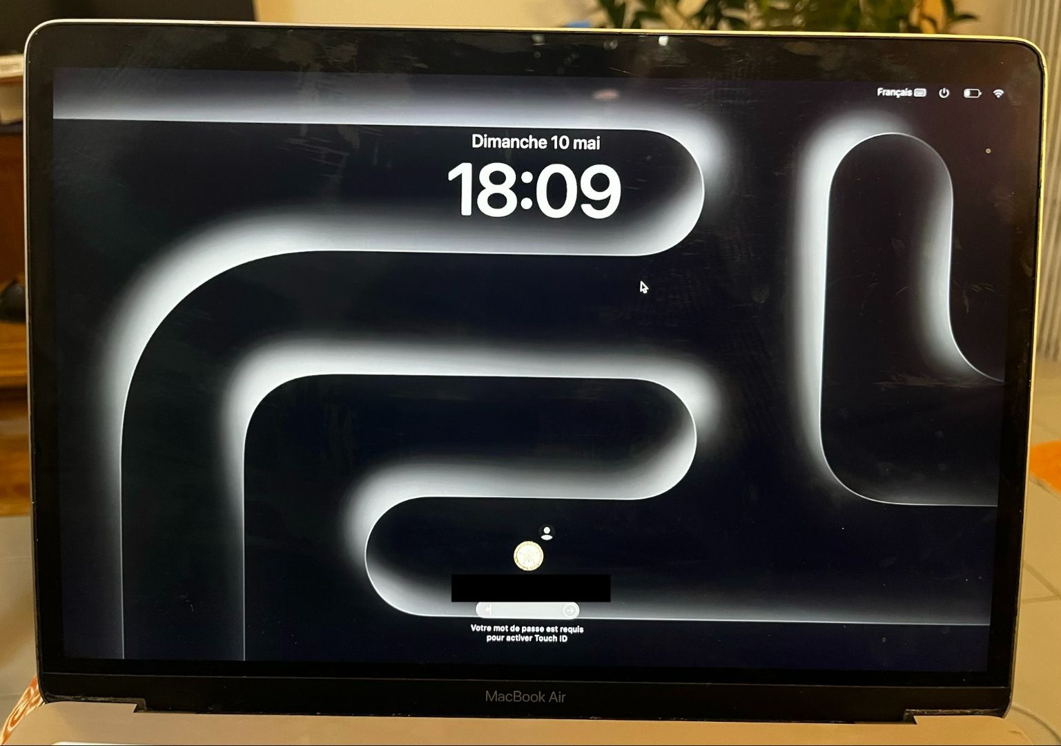 Apple MacBook Air 13-inch 2019 16GB RAM Intel Core i5 thumbnail 3