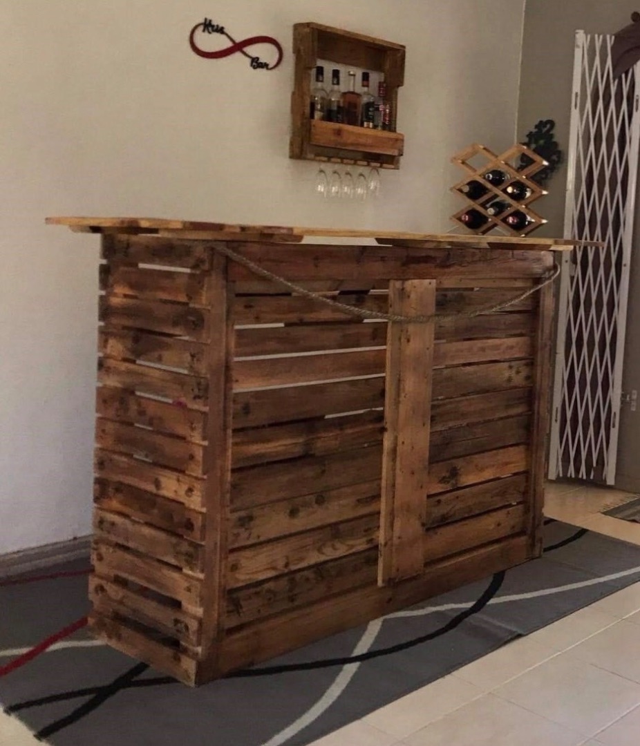 Pallet Wood Bar Counter with 3 Stools thumbnail 2
