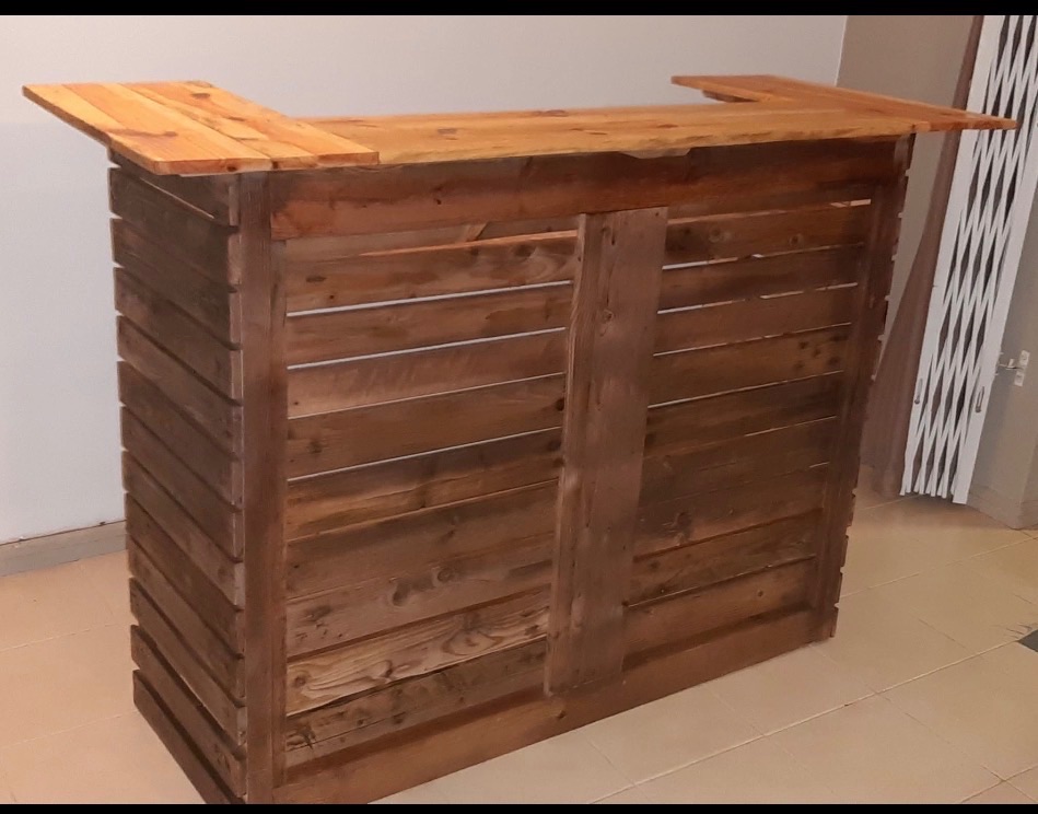 Pallet Wood Bar Counter with 3 Stools thumbnail 3