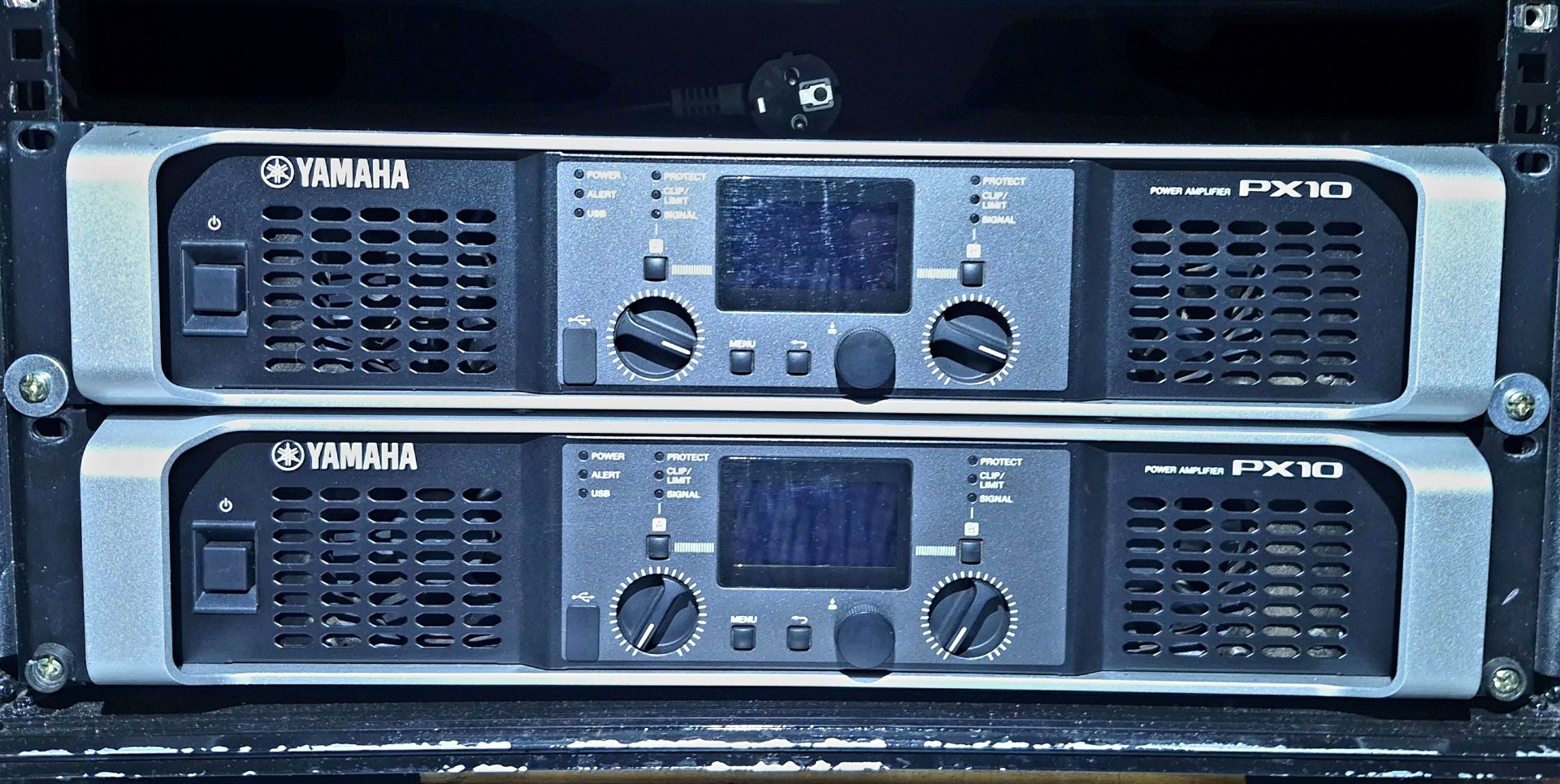Yamaha PX10 Power Amplifier Pair with Flight Case thumbnail 2