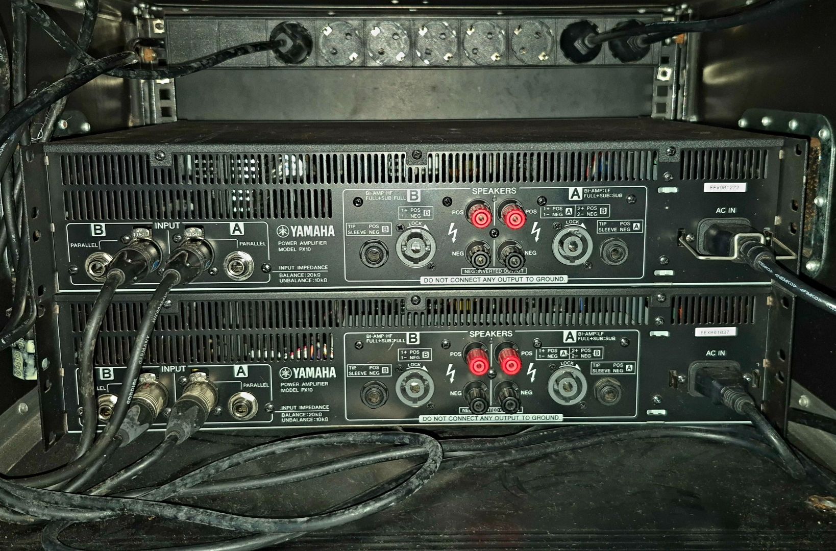 Yamaha PX10 Power Amplifier Pair with Flight Case thumbnail 4