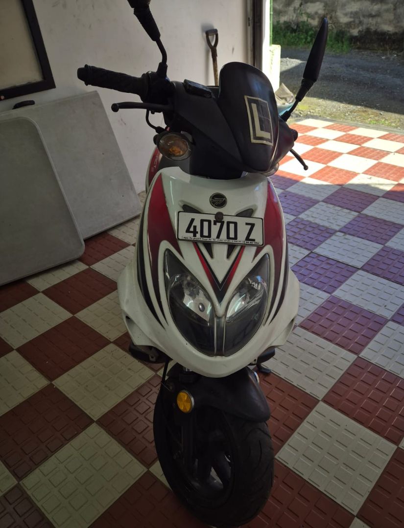 Keeway F-ACT 50 49.9L Automatic Scooter