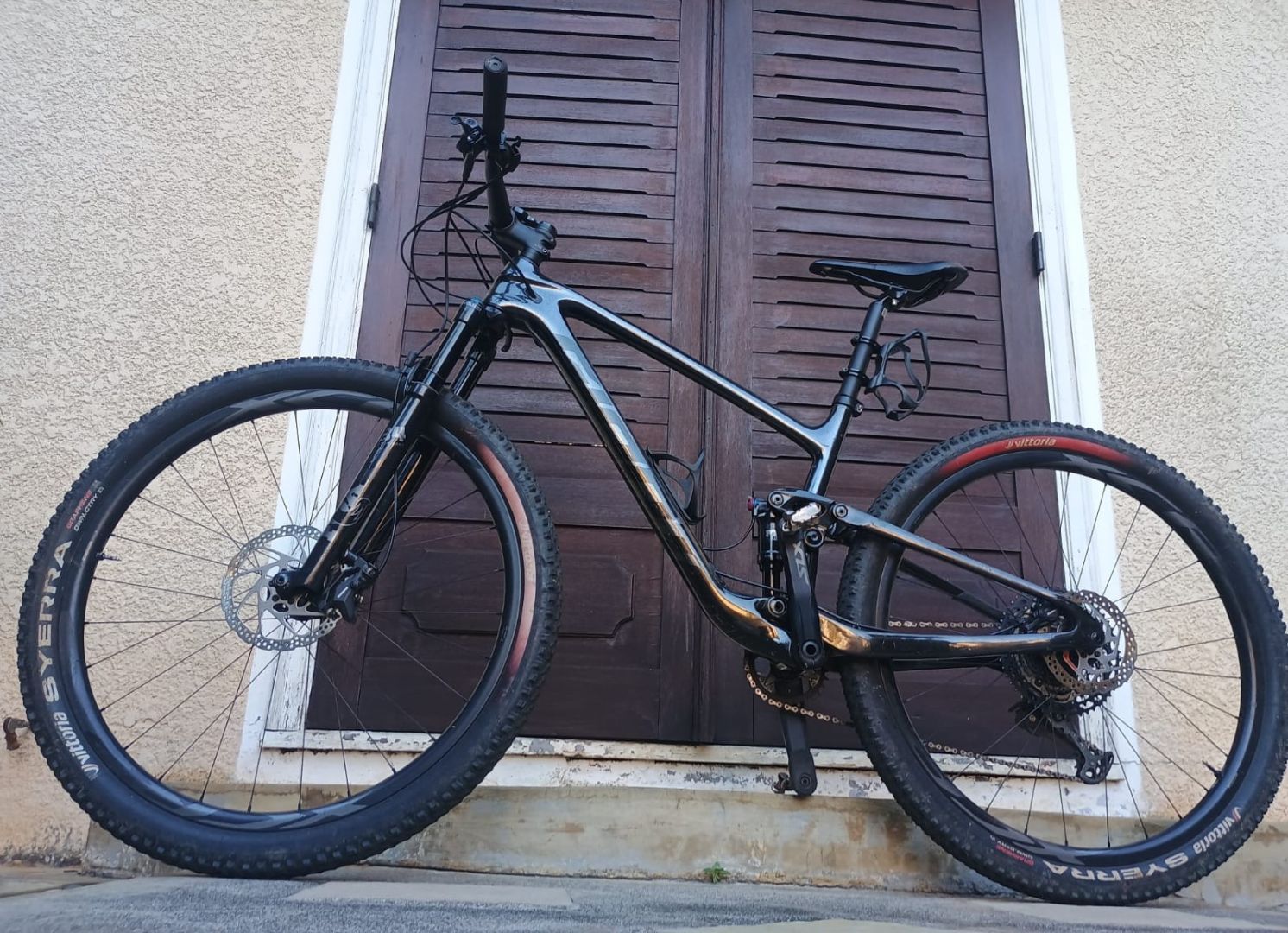 Giant Anthem Advanced Pro 2 Carbon Mountain Bike Size M - Image 1 of 6