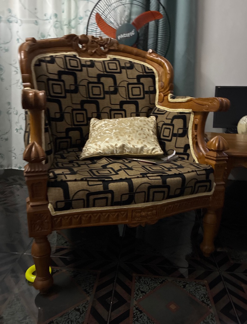 Wooden Sofa Set With Geometric Pattern Fabric thumbnail 2