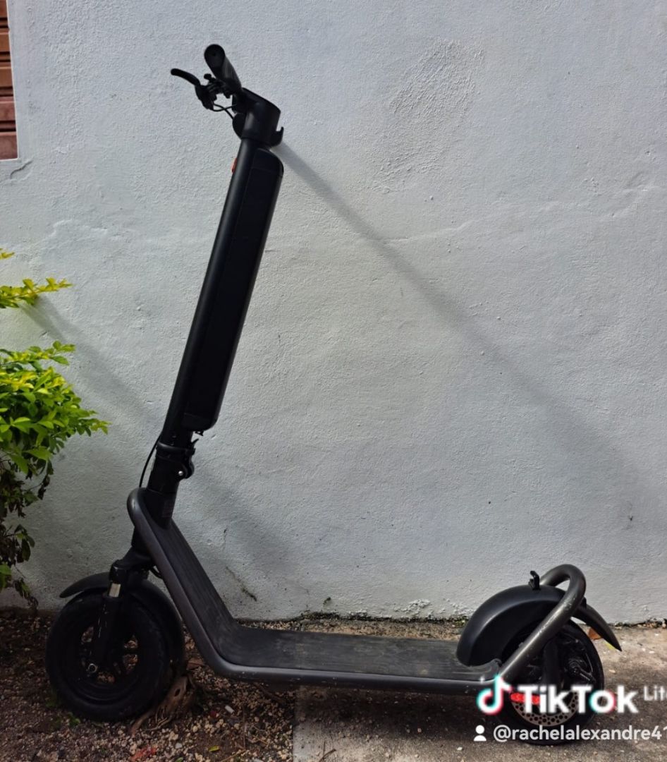 Electric Scooter Black thumbnail 3