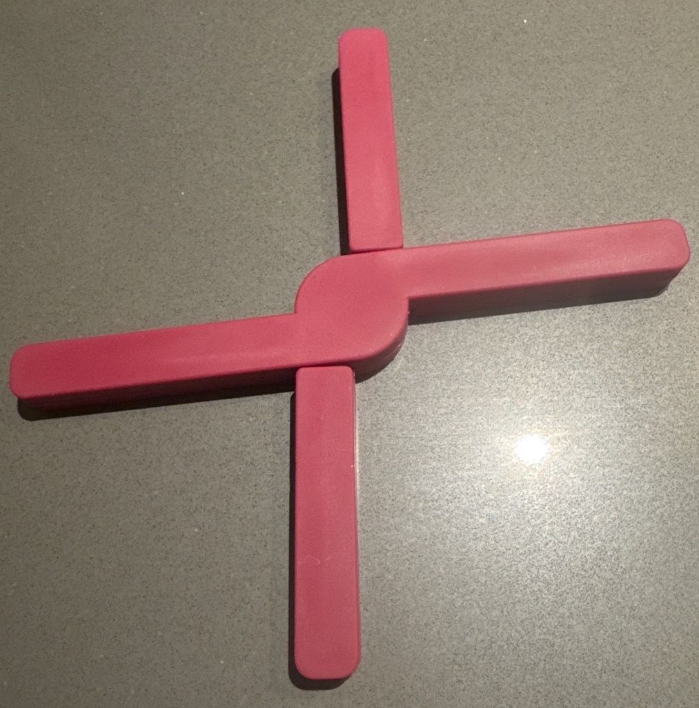 Retractable Silicone Trivet - Pink