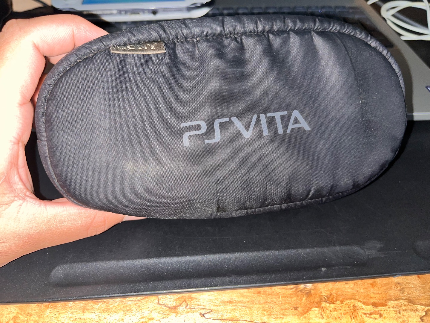 Sony PlayStation Vita PS Vita White thumbnail 9
