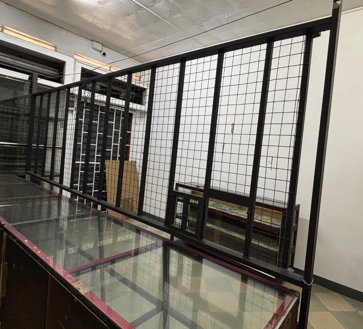 Shop Counter With Security Grill thumbnail 3