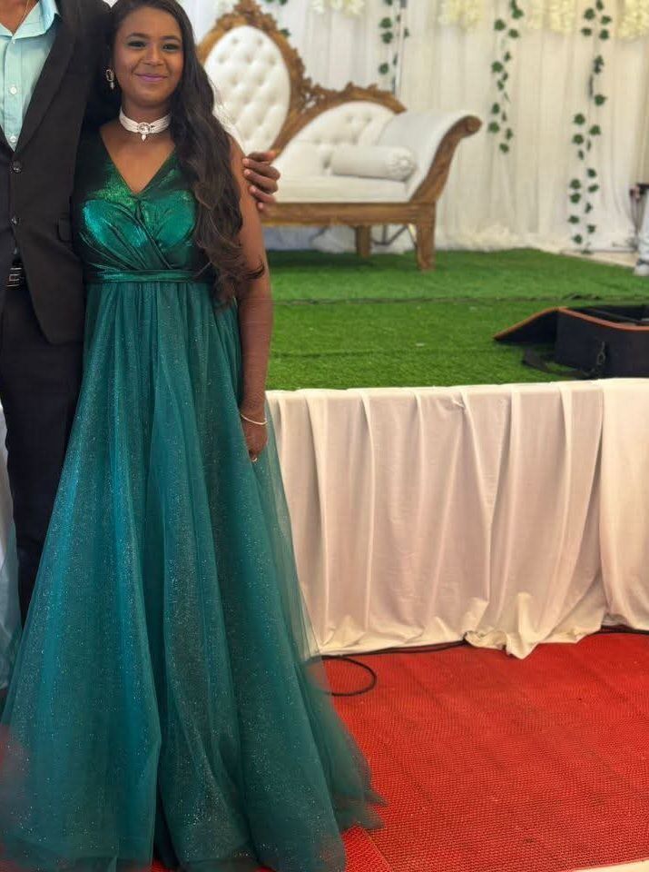Green Glitter Evening Dress Women Size M - Image 1 of 1